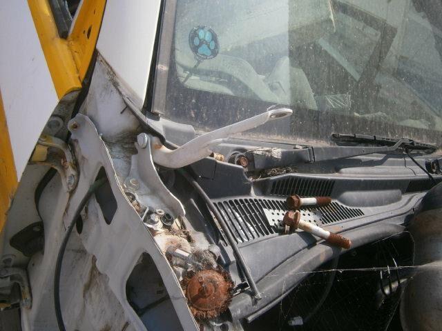 Решетка под лобовое стекло Тойота Хайлюкс Сурф в Туле 29488