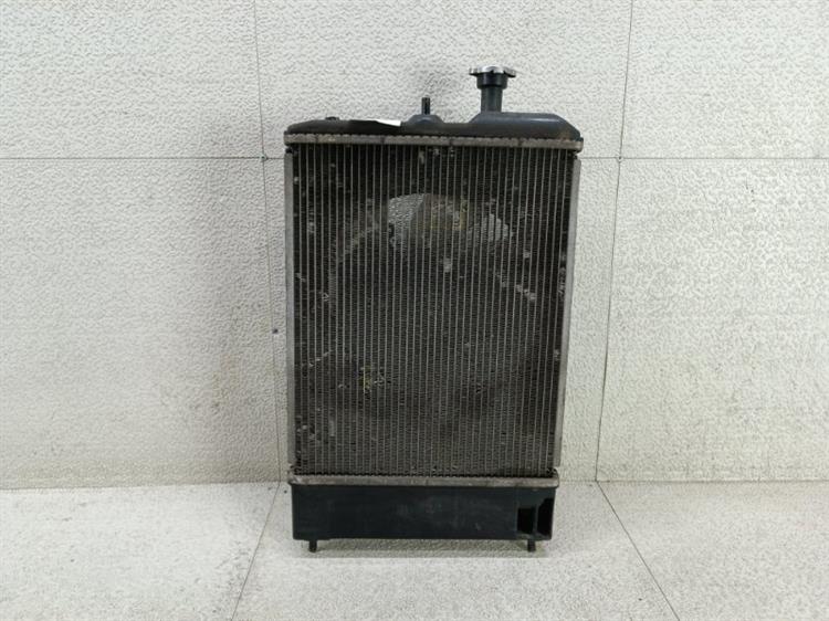 Радиатор основной Мицубиси ЕК в Туле 450841